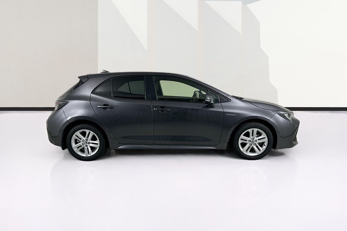 2022 Toyota COROLLA SX HYBRID ZWE211R