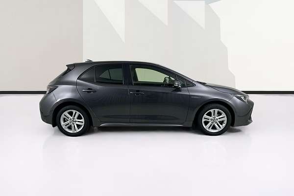 2022 Toyota COROLLA SX HYBRID ZWE211R