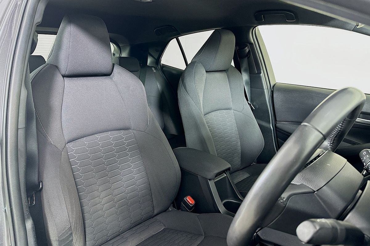 2022 Toyota COROLLA SX HYBRID ZWE211R