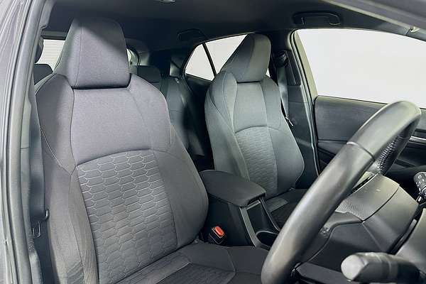 2022 Toyota COROLLA SX HYBRID ZWE211R
