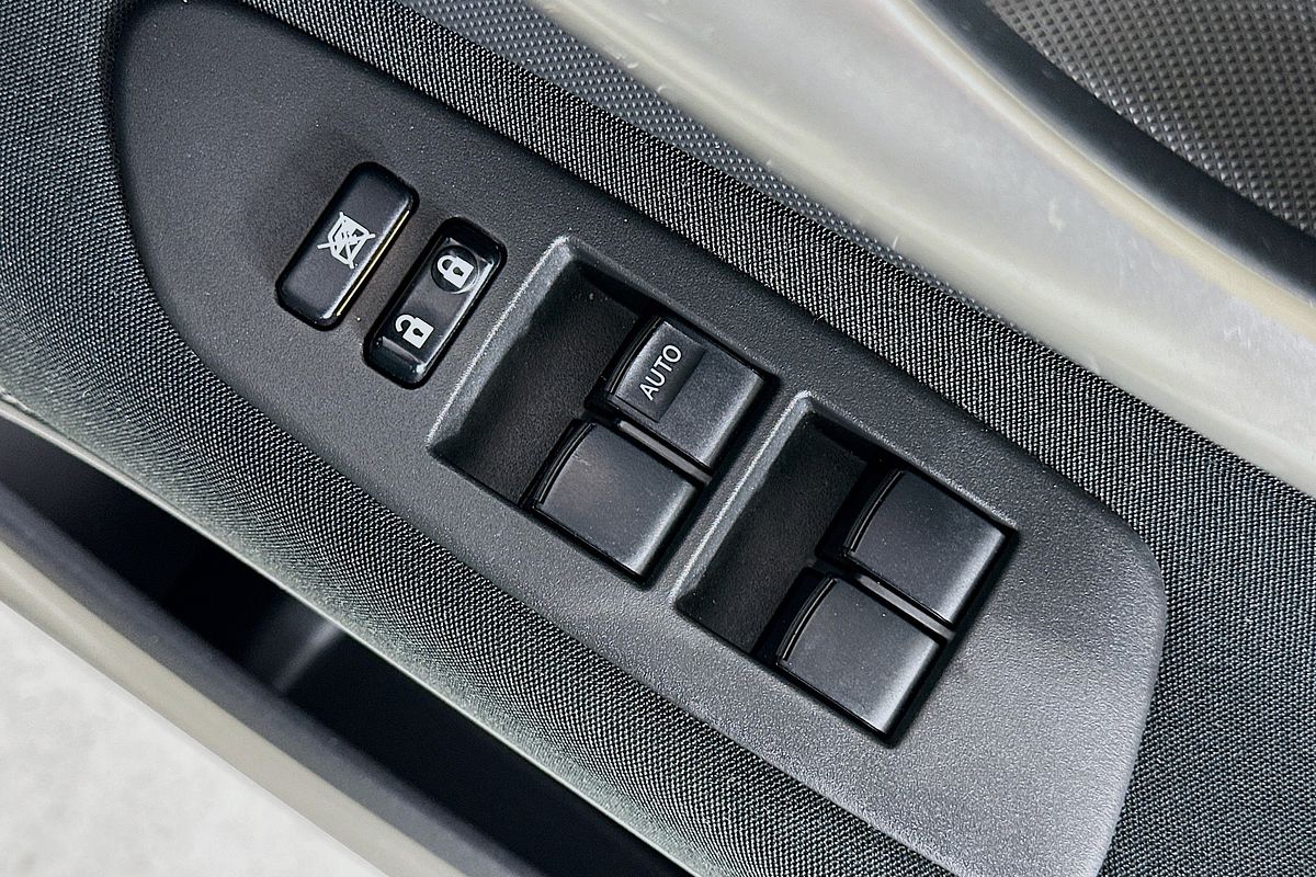 2012 Toyota Corolla ASCENT ZRE152R MY11