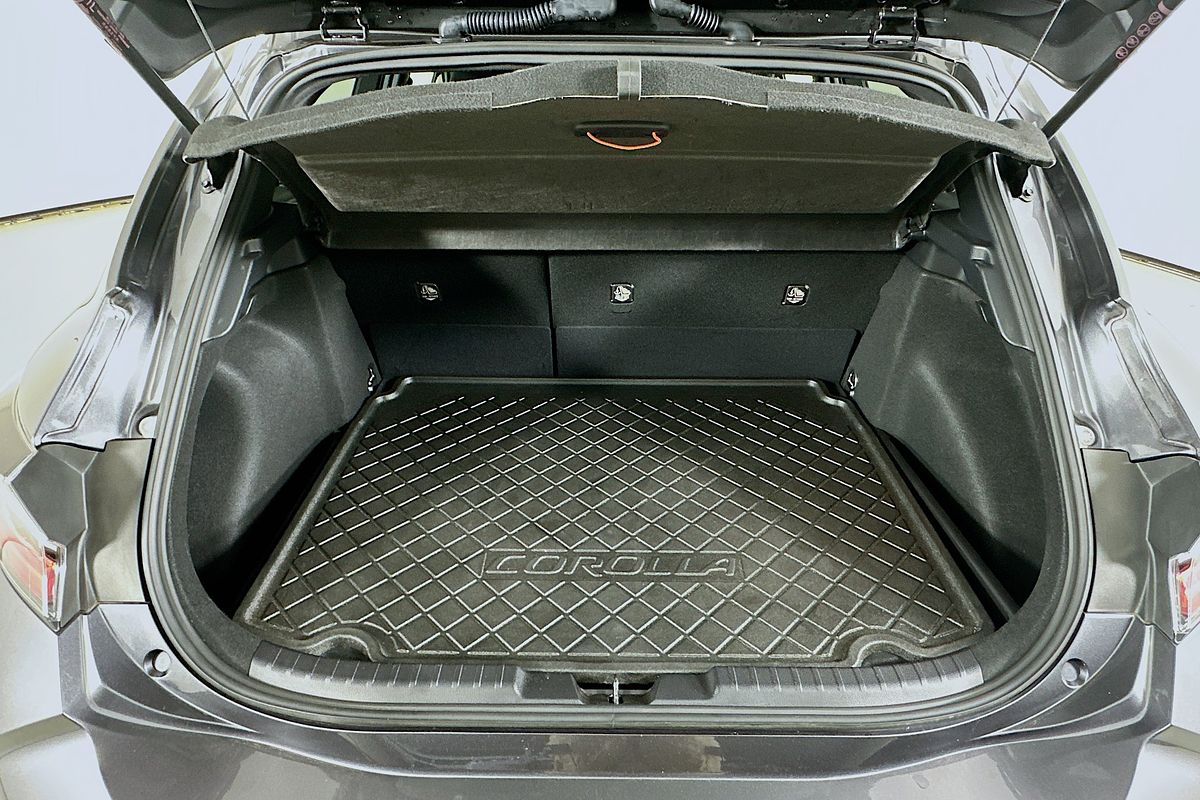 2022 Toyota COROLLA SX HYBRID ZWE211R