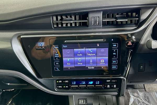 2018 Toyota COROLLA HYBRID ZWE186R MY16