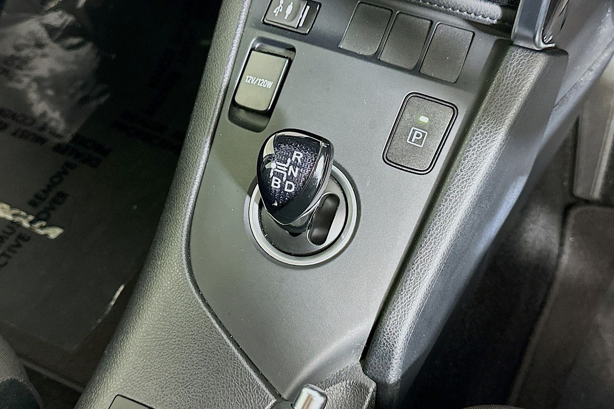2018 Toyota COROLLA HYBRID ZWE186R MY16