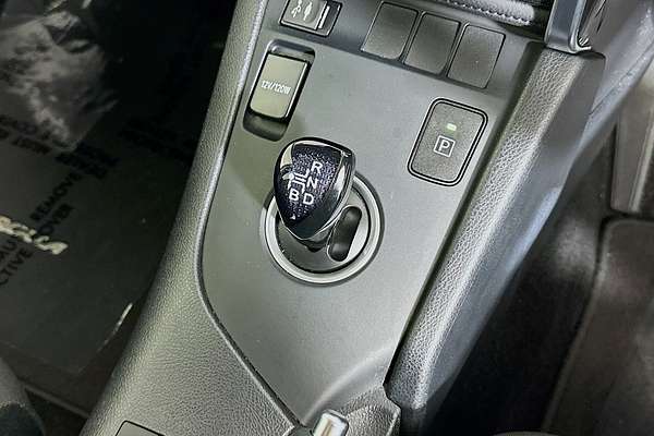 2018 Toyota COROLLA HYBRID ZWE186R MY16