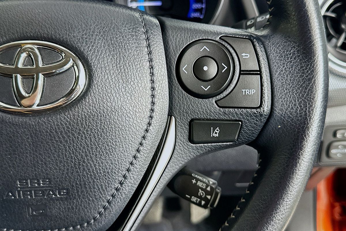 2018 Toyota COROLLA HYBRID ZWE186R MY16