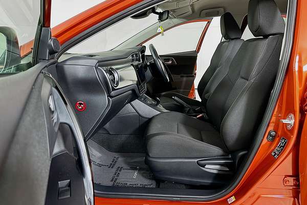2018 Toyota COROLLA HYBRID ZWE186R MY16