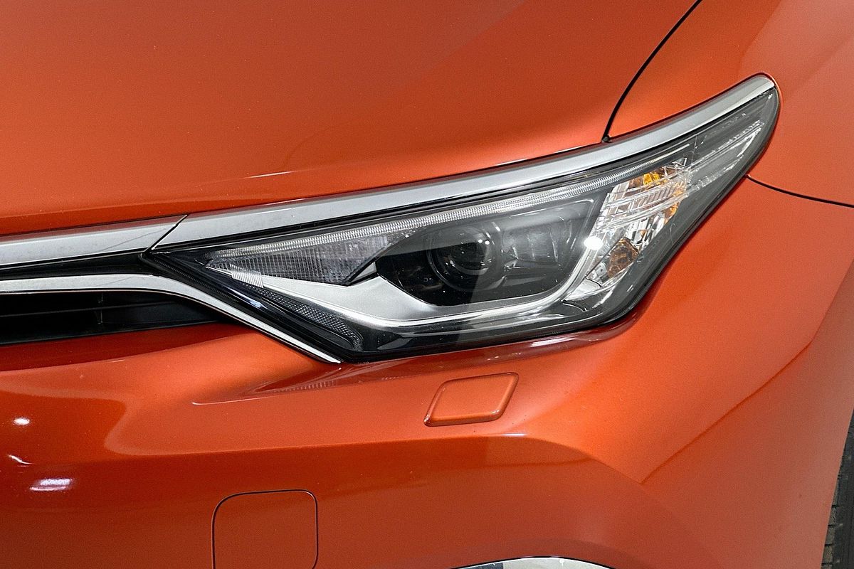 2018 Toyota COROLLA HYBRID ZWE186R MY16