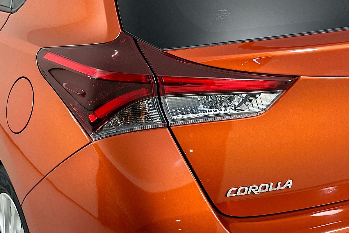 2018 Toyota COROLLA HYBRID ZWE186R MY16