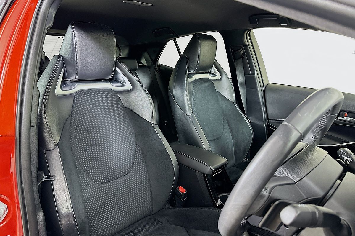 2019 Toyota COROLLA ZR MZEA12R