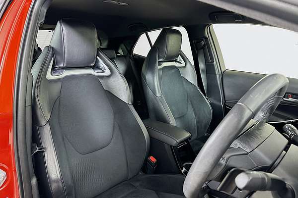 2019 Toyota COROLLA ZR MZEA12R