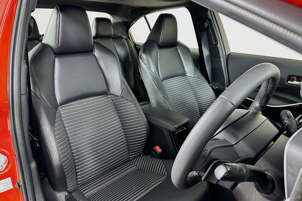 2019 Toyota COROLLA ZR MZEA12R