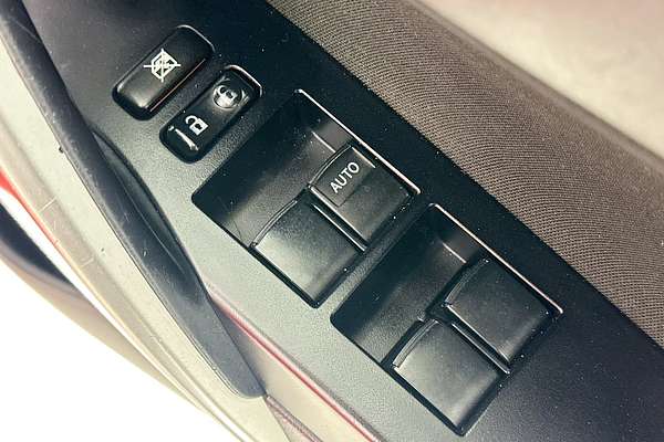 2013 Toyota COROLLA ASCENT SPORT ZRE182R
