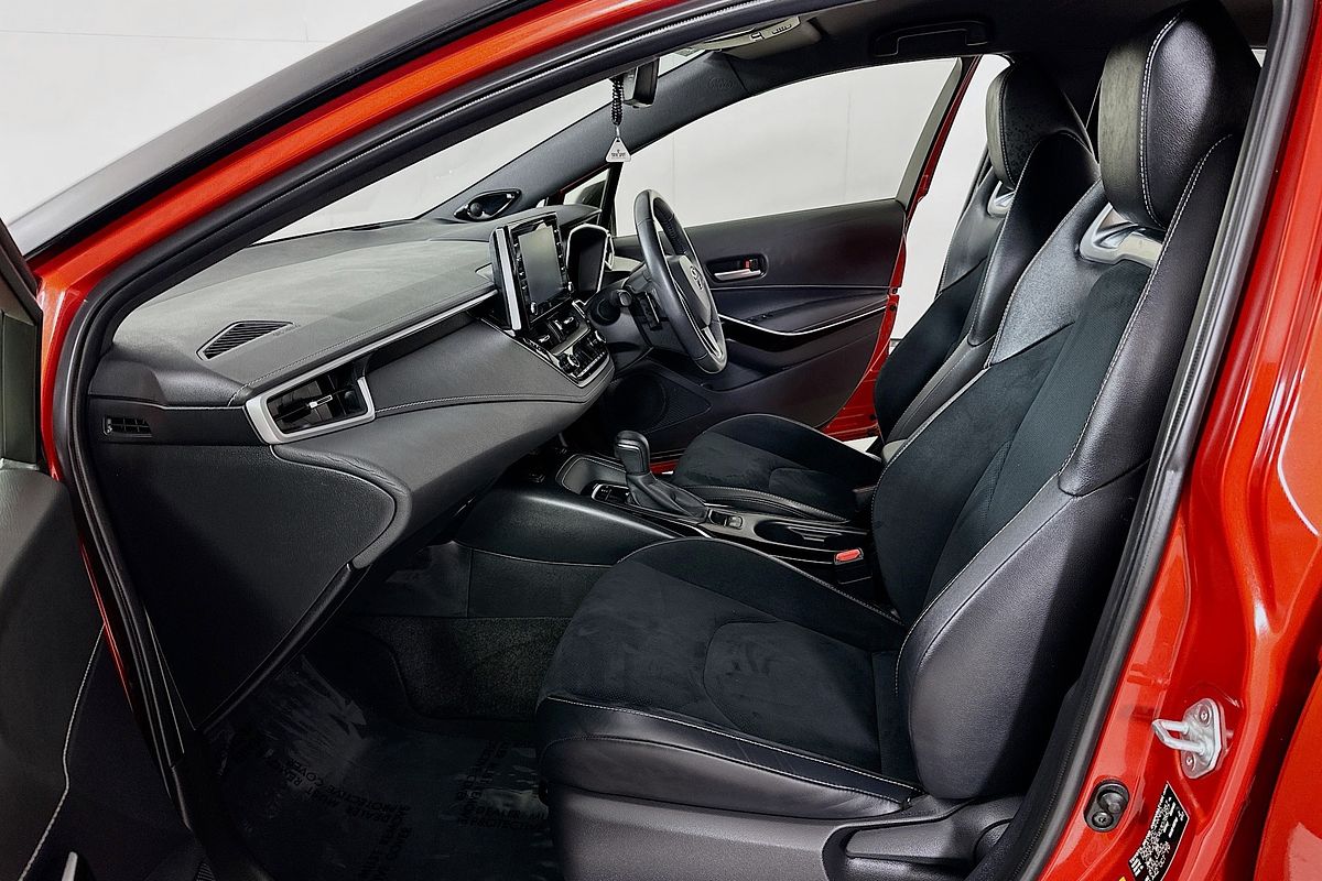 2019 Toyota COROLLA ZR MZEA12R