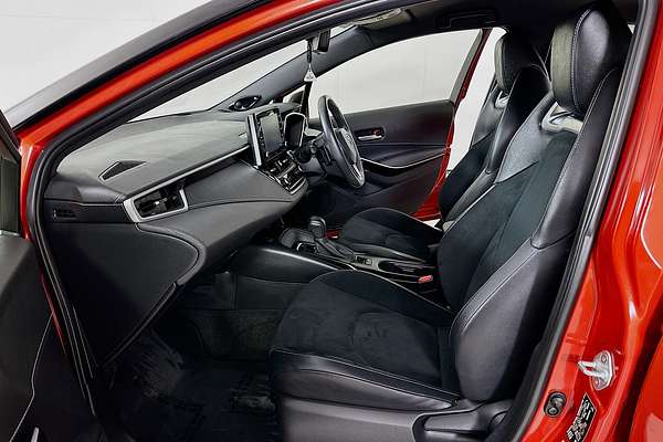 2019 Toyota COROLLA ZR MZEA12R