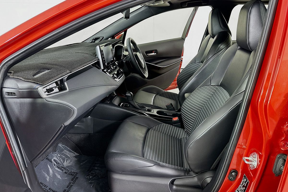 2019 Toyota COROLLA ZR MZEA12R