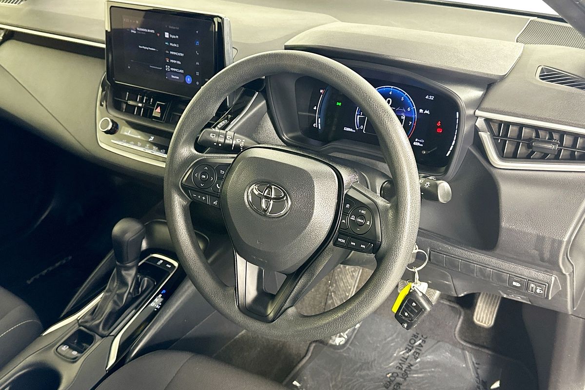 2024 Toyota COROLLA ASCENT SPORT MZEA12R