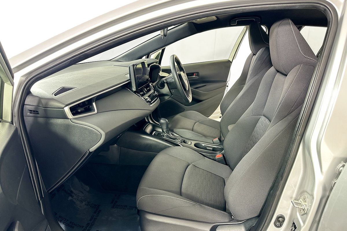 2024 Toyota COROLLA ASCENT SPORT MZEA12R