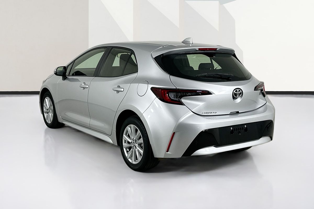 2024 Toyota COROLLA ASCENT SPORT MZEA12R