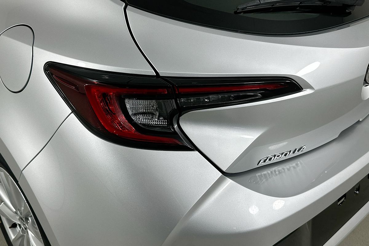 2024 Toyota COROLLA ASCENT SPORT MZEA12R