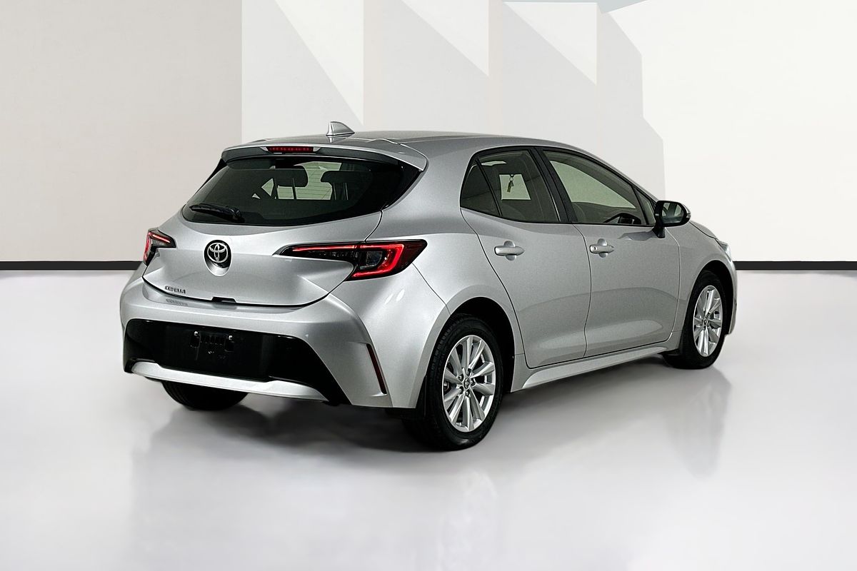2024 Toyota COROLLA ASCENT SPORT MZEA12R