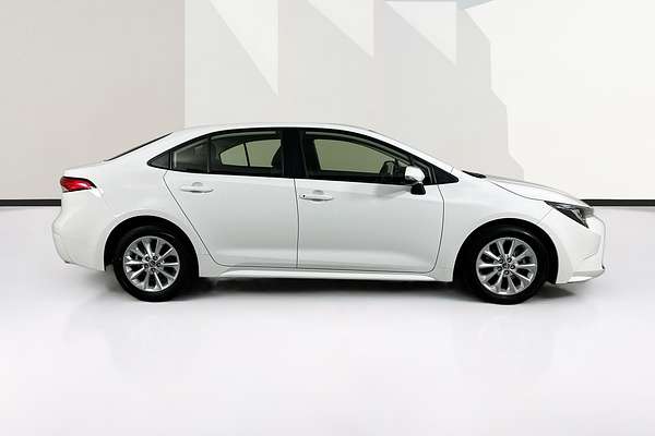 2021 Toyota COROLLA ASCENT SPORT MZEA12R