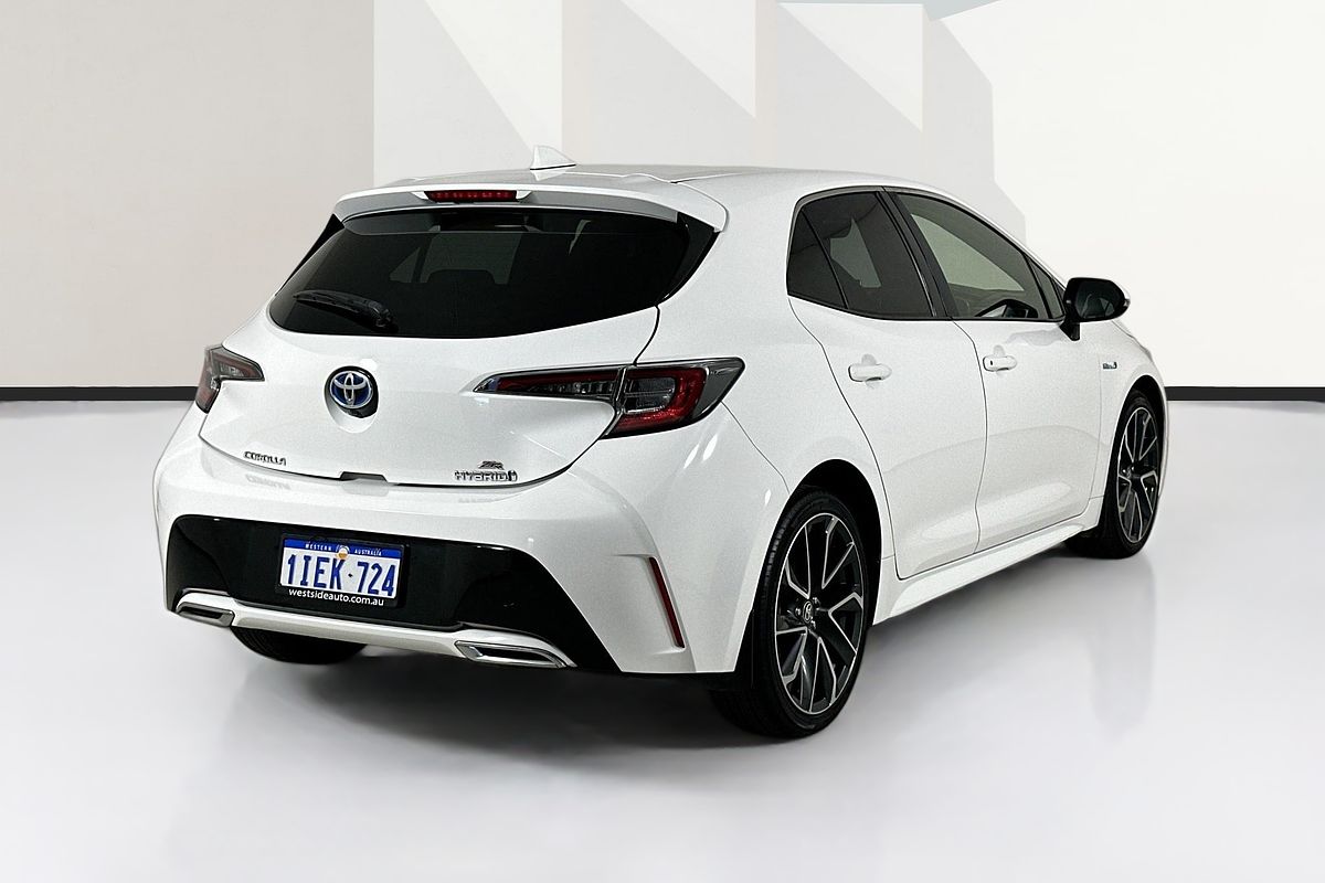 2019 Toyota COROLLA ZR HYBRID ZWE211R