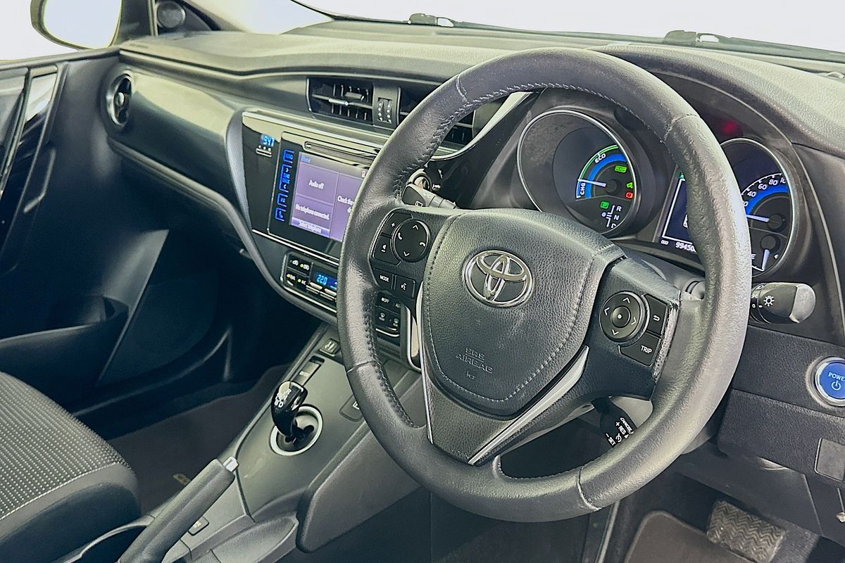 2017 Toyota COROLLA HYBRID ZWE186R MY16