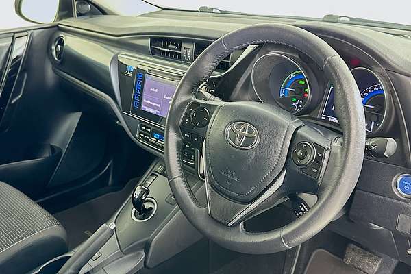 2017 Toyota COROLLA HYBRID ZWE186R MY16