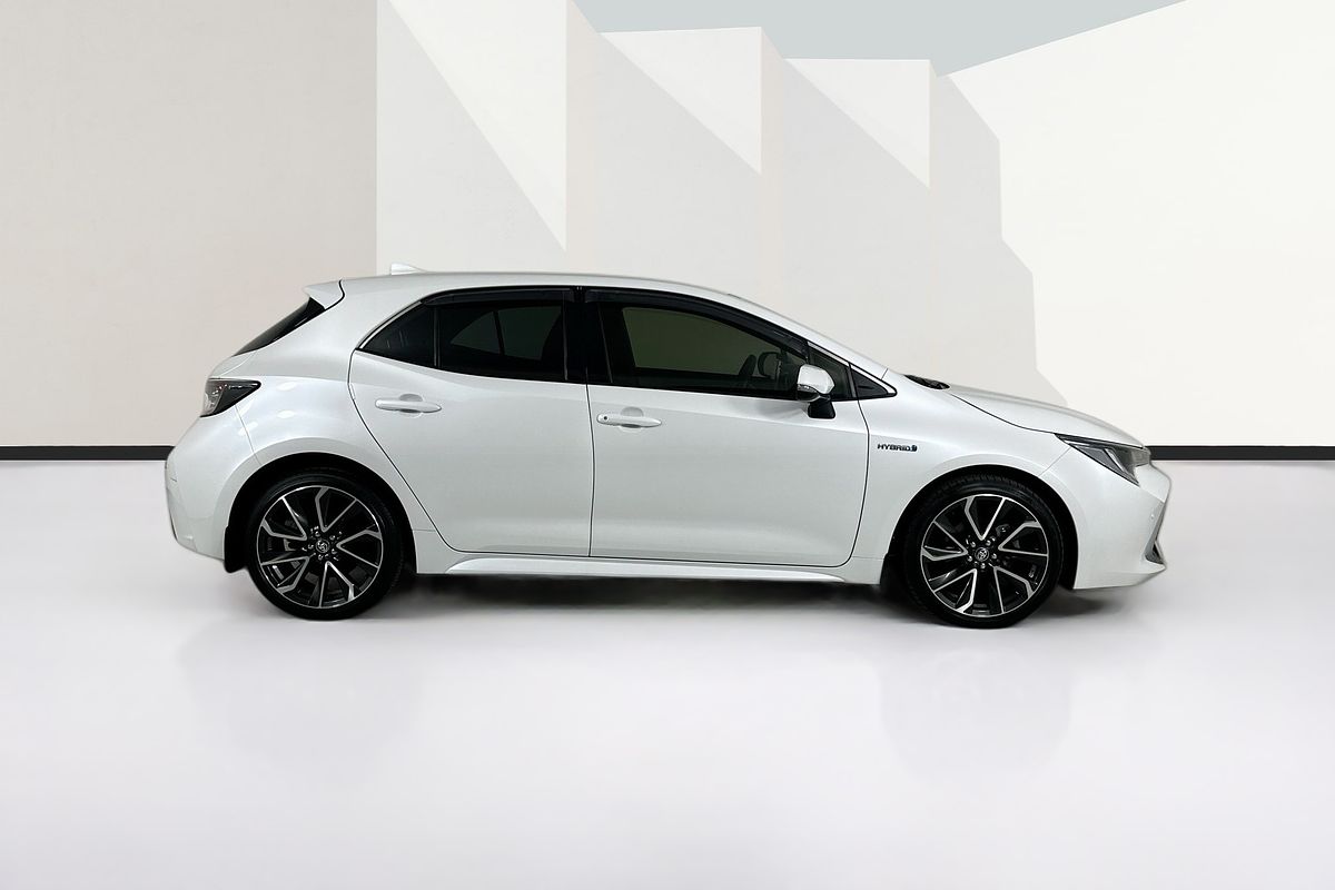 2022 Toyota COROLLA ZR HYBRID ZWE211R