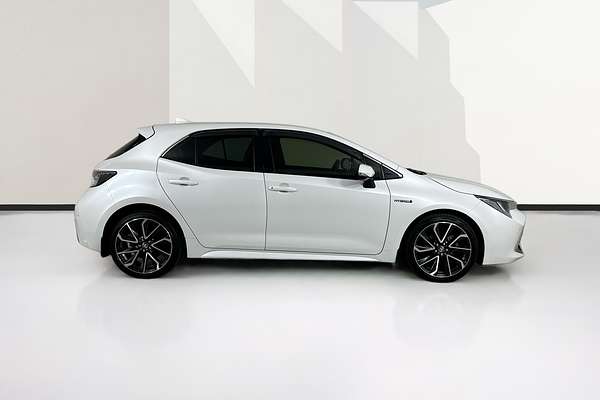 2022 Toyota COROLLA ZR HYBRID ZWE211R