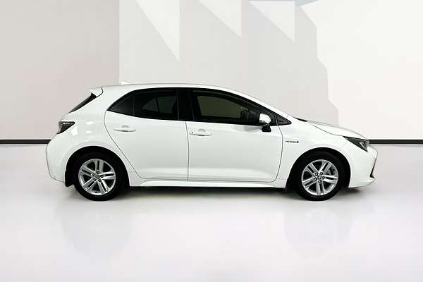 2021 Toyota COROLLA SX HYBRID ZWE211R
