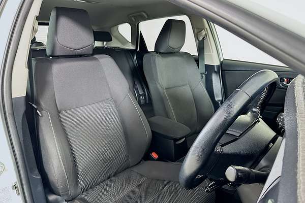 2018 Toyota COROLLA HYBRID ZWE186R MY16
