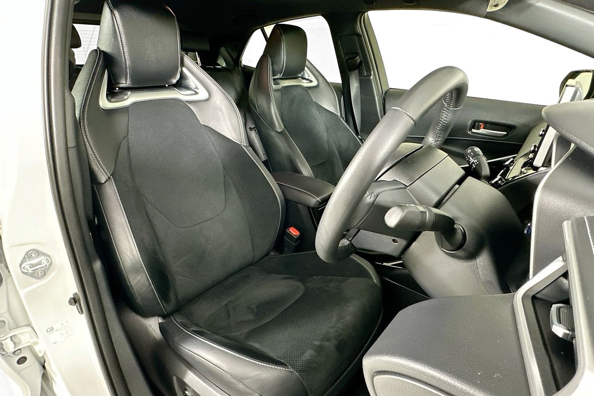 2022 Toyota COROLLA ZR HYBRID ZWE211R