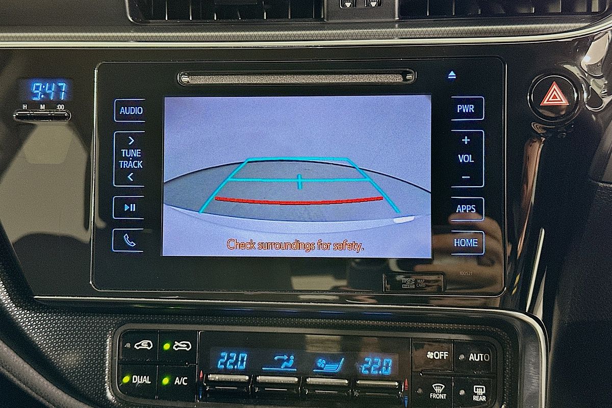 2017 Toyota COROLLA HYBRID ZWE186R MY16