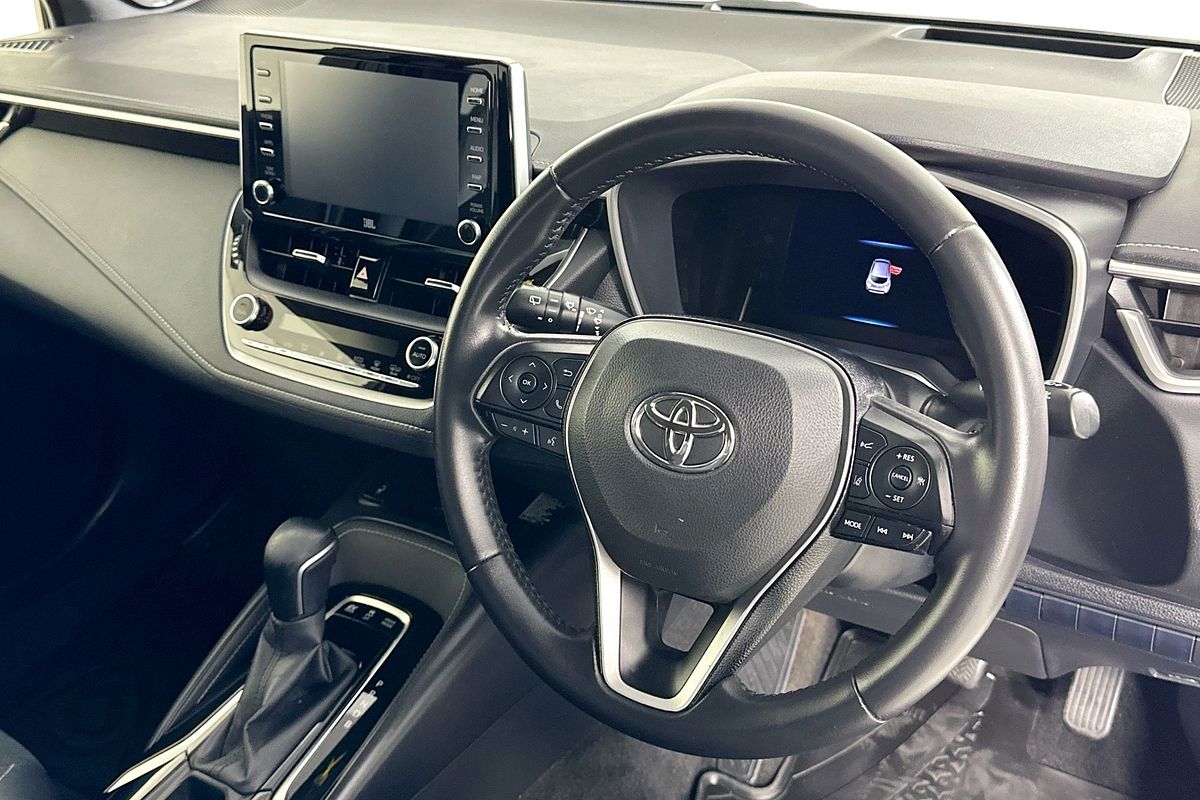 2019 Toyota COROLLA ZR HYBRID ZWE211R