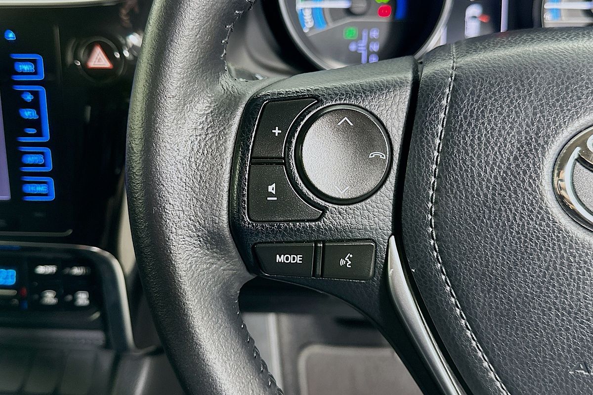 2017 Toyota COROLLA HYBRID ZWE186R MY16