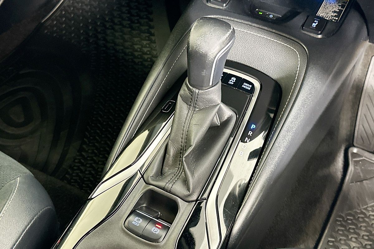 2019 Toyota COROLLA ZR HYBRID ZWE211R