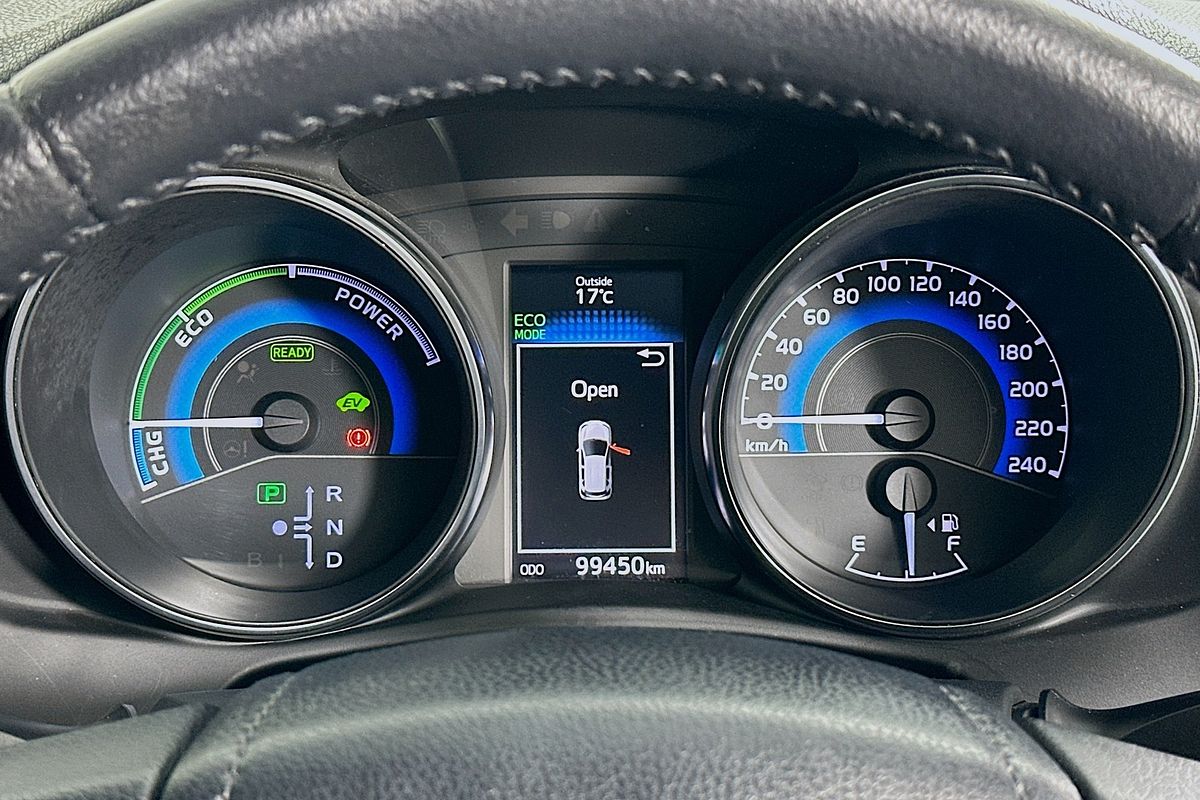2017 Toyota COROLLA HYBRID ZWE186R MY16