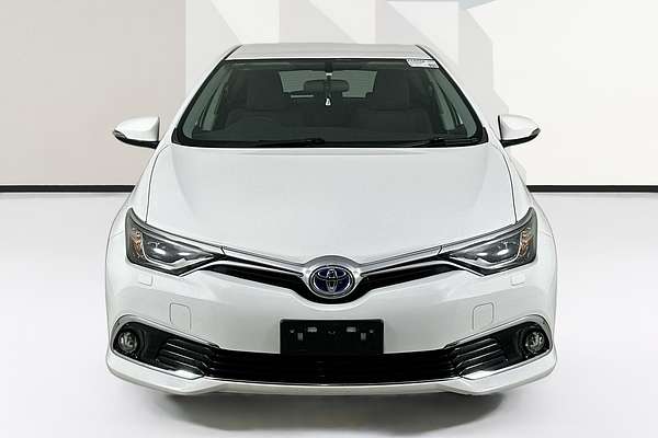 2017 Toyota COROLLA HYBRID ZWE186R MY16
