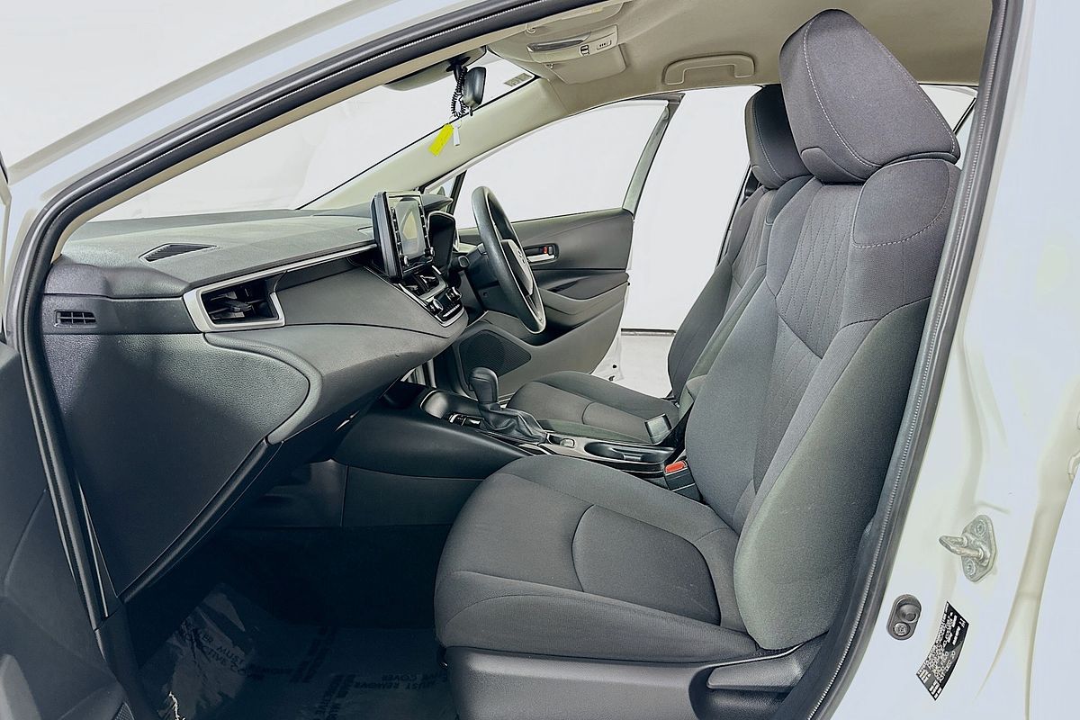 2021 Toyota COROLLA ASCENT SPORT MZEA12R