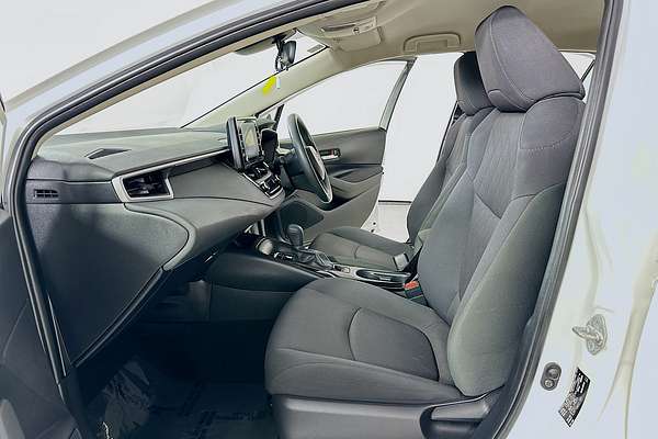 2021 Toyota COROLLA ASCENT SPORT MZEA12R