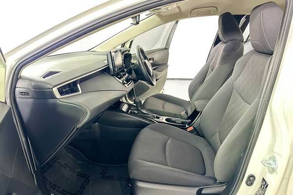 2021 Toyota COROLLA ASCENT SPORT MZEA12R