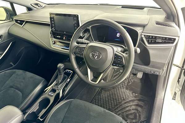 2022 Toyota COROLLA ZR HYBRID ZWE211R