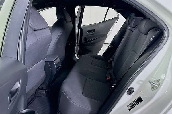 2024 Toyota COROLLA ASCENT SPORT MZEA12R