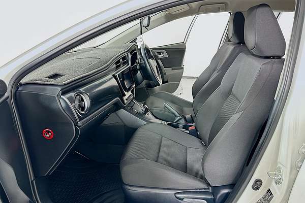 2018 Toyota COROLLA HYBRID ZWE186R MY16