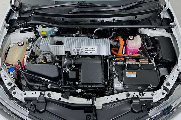 2017 Toyota COROLLA HYBRID ZWE186R MY16