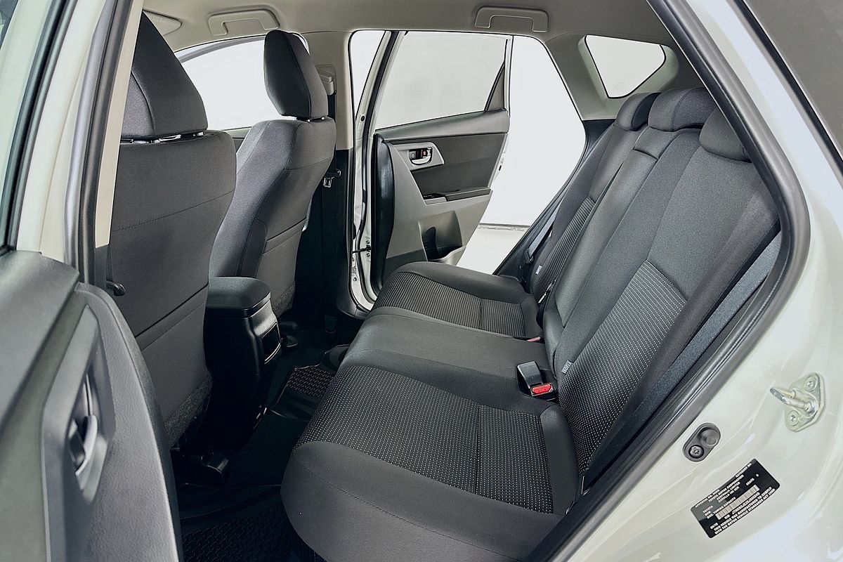2018 Toyota COROLLA HYBRID ZWE186R MY16