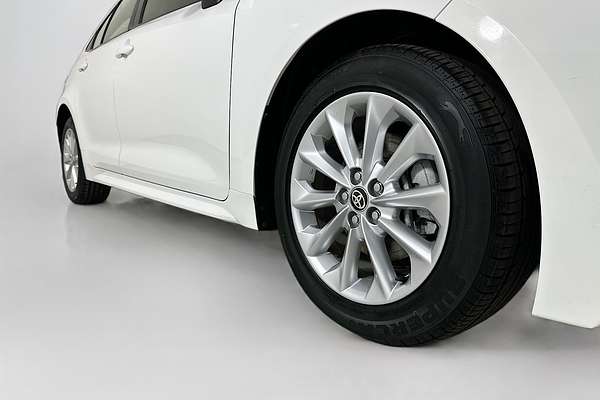 2021 Toyota COROLLA ASCENT SPORT MZEA12R
