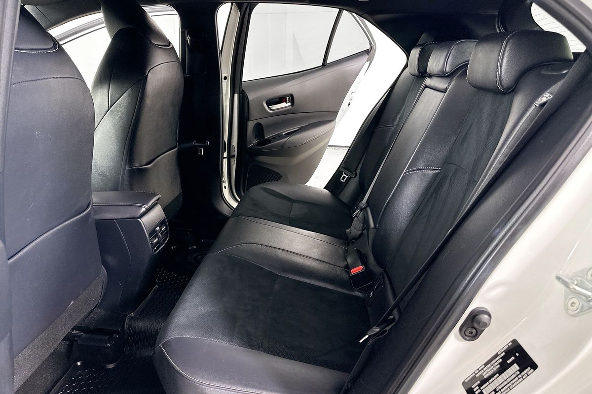 2019 Toyota COROLLA ZR HYBRID ZWE211R